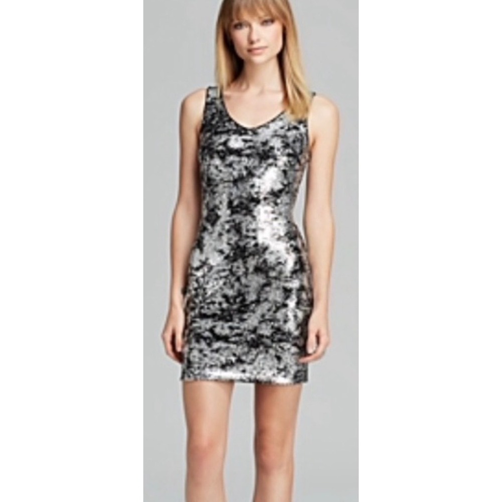 Aqua Womens Silver Black Sequin Bodycon Mini Dress Scoop Neck Sleeveless Size S